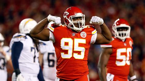 Chris Jones Among Many Players Injured for Chiefs in Loss