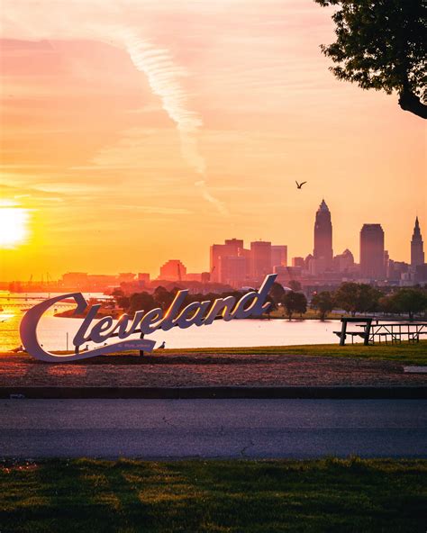 Sunrise over the city skyline | 6-12 : r/Cleveland