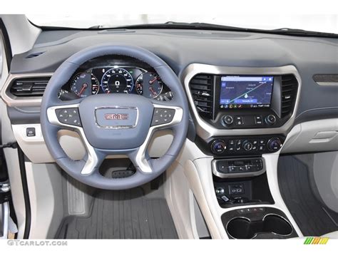 2020 GMC Acadia Denali AWD Dark Galvanized/Light Shale Dashboard Photo #134917189 | GTCarLot.com