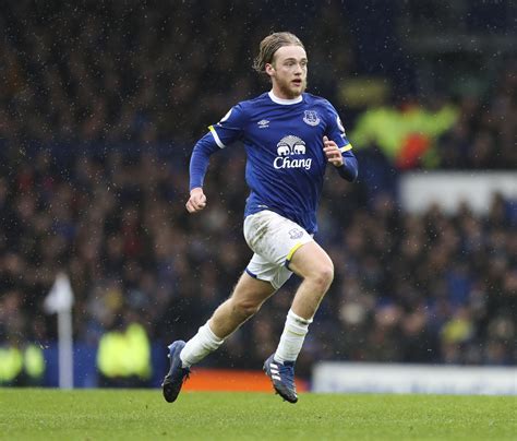 Everton planning to reward Tom Davies with new long-term contract