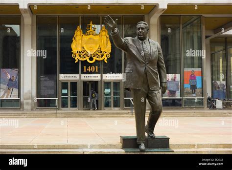 Mayor Frank Rizzo statue Philadelphia PA Stock Photo - Alamy