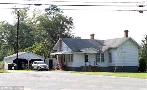 Honey Boo Boo's Georgia home 'to be torn down' as diggers move in with bulldozers | Daily Mail ...