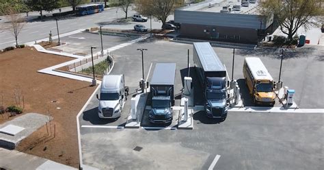 Daimler unveils new 'first of its kind' electric truck charging station ...