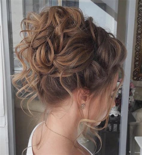 25 + Curly Updo Hairstyles - Flaunt Your Curls and Create a New Style