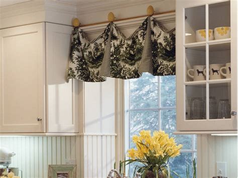 15 Amazing Kitchen Curtains Valances Ideas - Interior Design Inspirations