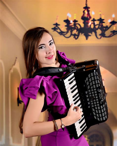 Book Female Accordionist – Accordion Stage Show | Moscow Russia