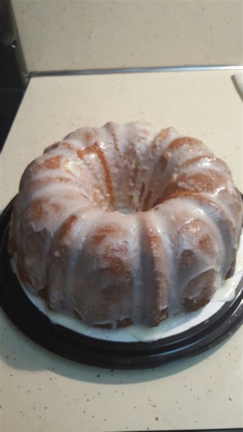 7 up pound cake with a homemade glaze | Pound cake, 7up pound cake, Food