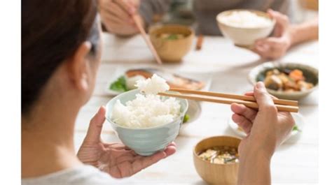 Mengapa Orang Jepang Suka Makan Nasi?