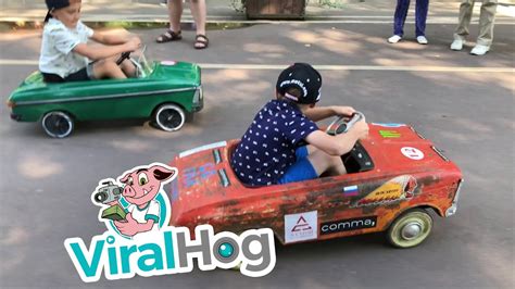 Kids Compete in Pedal Car Race || ViralHog - YouTube