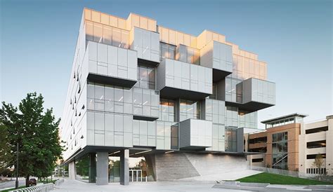 2013 AZ Award Winner: Best Architecture > 1,000 Square Metres - Azure ...