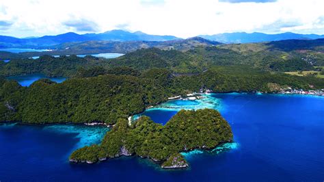 Blue Lagoon/Pangabangan Tidal Pool in Libjo, Dinagat Islands