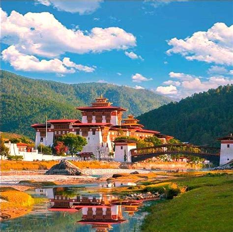 Punakha Dzong / Bhutan Asian Architecture, Traditional Architecture ...