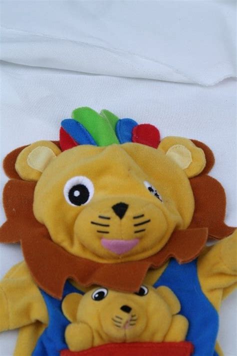 Baby Einstein Lion Puppet