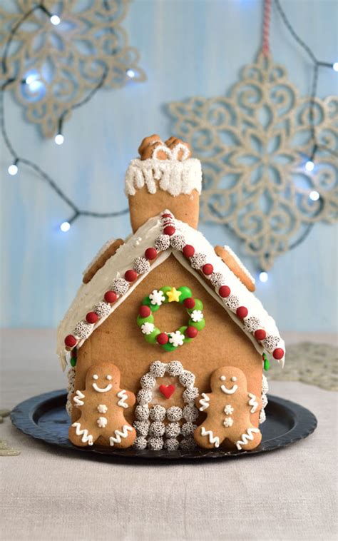 Edible Gingerbread House - Haniela's