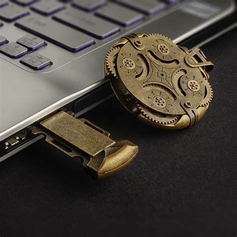 Stylish Cryptex Round Lock USB Flash Drive - iGadgetware- Get Social Media, Gadgets and Tech Updates