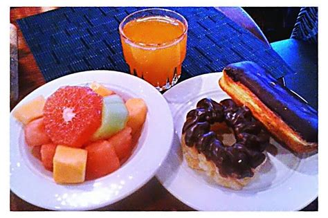 Breakfast at the Hilton Garden Inn, Des Plaines, Illinois. (December 2012) Hilton Garden Inn ...