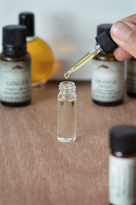 DIY Moisturizing Skin Serum