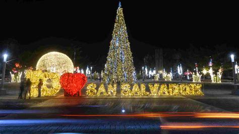 12 imágenes que reflejan la alegría y colorido de la iluminación ...