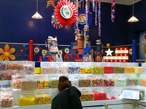 Candy Lovers Flock To This Indiana Candy Factory