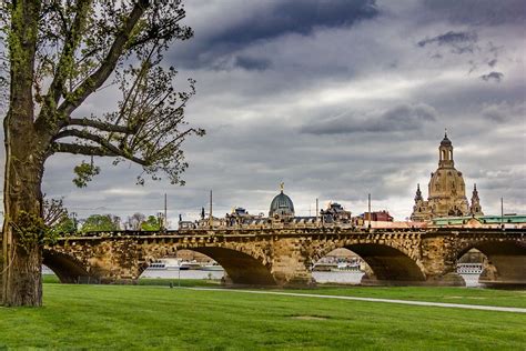 Dresden, Brücke mit Frauenkirche Foto & Bild | dresden, elbe, stadt Bilder auf fotocommunity