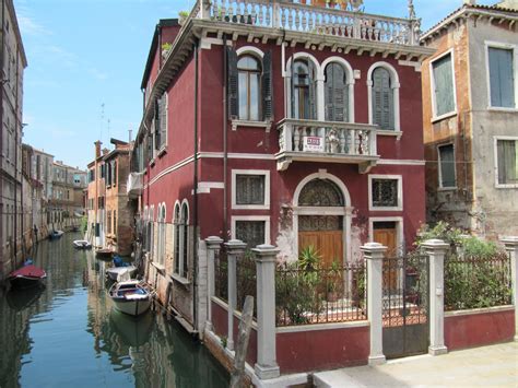 House for sale in Venice! | House styles, House, Mansions