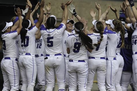 Softball Hosts South Dakota On Wednesday Afternoon