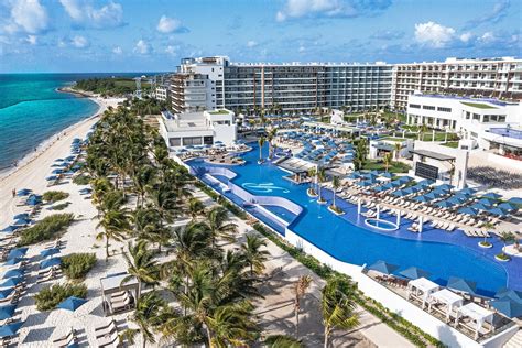 Royalton Splash Riviera Cancun Hosts Over 500 Tourism