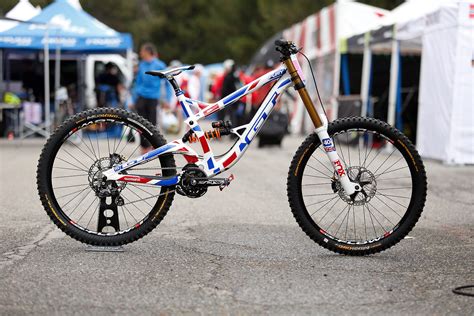 WINNING BIKE: Rachel Atherton's GT Fury for World Champs - WINNING BIKE ...