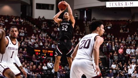 Gamecocks get hot from behind the arc in win over Aggies