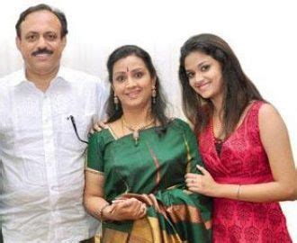 Keerthi Suresh Upcoming Movies Family Details Biography Photos - sekho.in