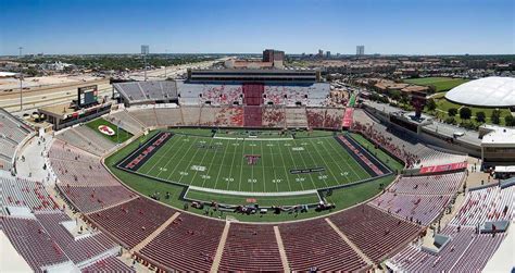 Jones AT&T Stadium and Cody Campbell Field - Wikiwand