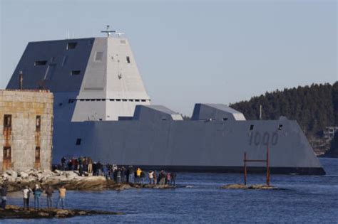 ZUMWALT missile destroyers (2016-)