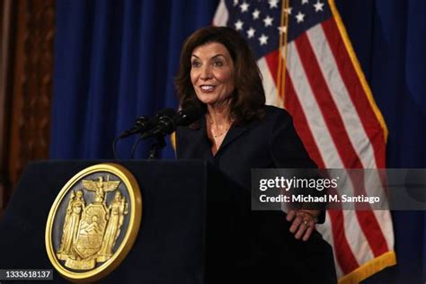 Kathy Hochul Photos and Premium High Res Pictures - Getty Images