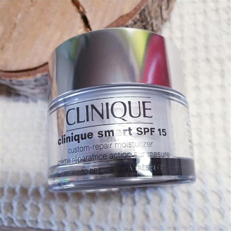 Clinique Smart™ Broad Spectrum SPF 15 Custom-Repair Moisturizer Review ...