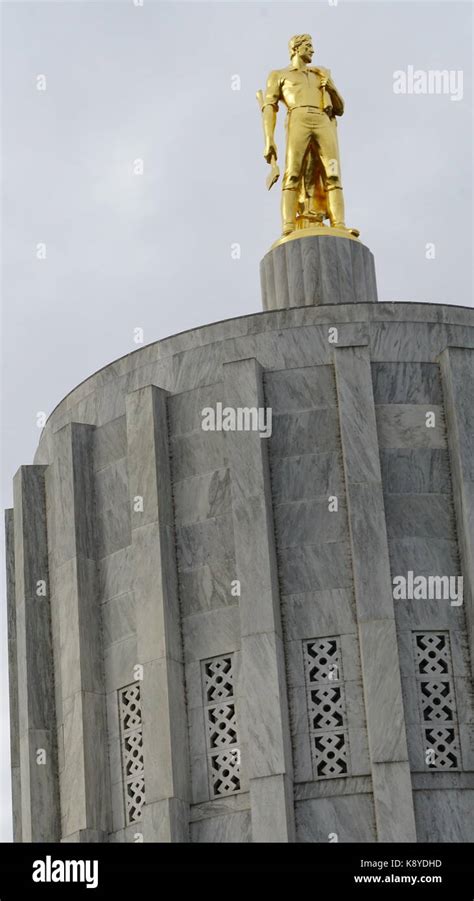 Oregon State Capitol building Stock Photo - Alamy