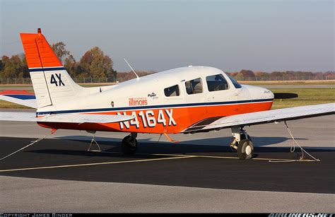 Piper PA-28-181 Archer III - University of Illinois - Institute of Aviation | Aviation Photo ...