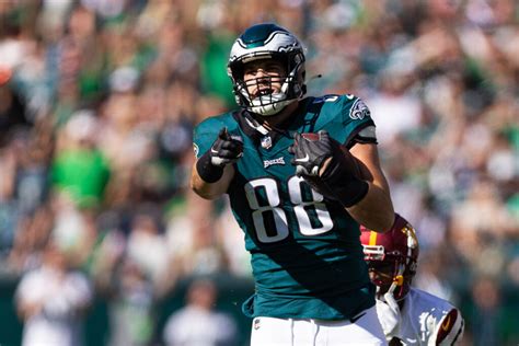 Eagles TE Dallas Goedert To Undergo Surgery