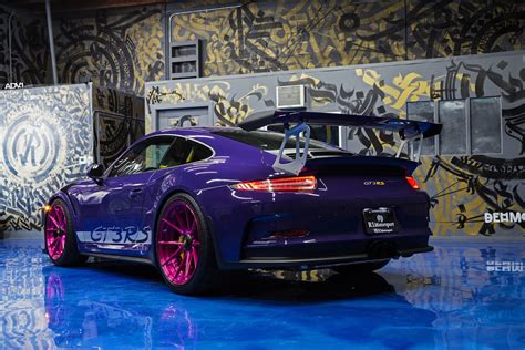 Ultraviolet Porsche 911 GT3 RS Poses With Pink Wheels | Carscoops