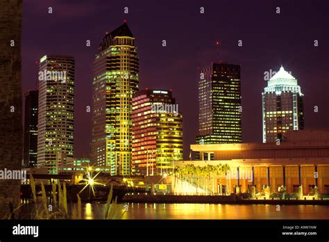 CONVENTION CENTER DOWNTOWN SKYLINE TAMPA FLORIDA USA Stock Photo - Alamy