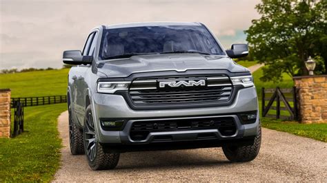 2025 Ram 1500 Ramcharger Burns Gasoline In An EV-Craving World