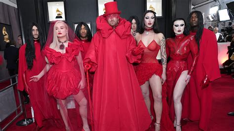 Grammys 2023 Red Carpet: Looks and Arrivals (Photos)