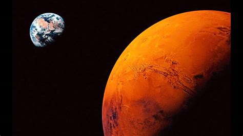 Elon Musk plans SpaceX satellite business to achieve human colony on Mars