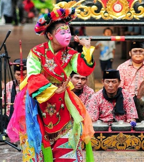 NOW! Jakarta - The Betawi mask dance (Tari Topeng Betawi)...