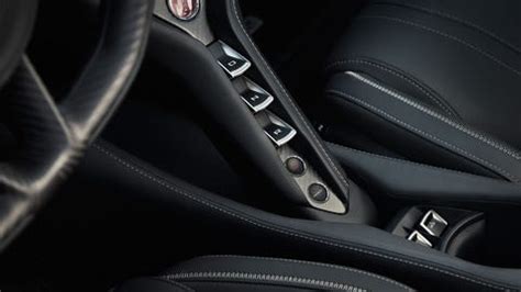 Gallery: 2020 McLaren 720S Spider interior