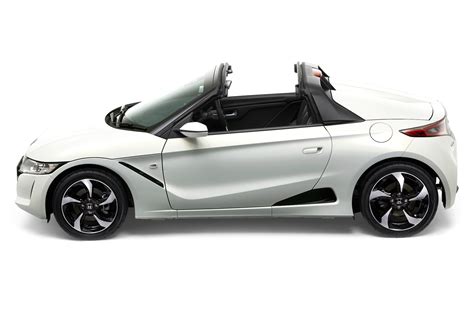 Mid-Engine, Rear-Drive Honda S660 Roadster Goes on Sale in Japan