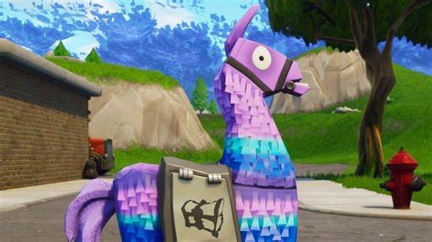 The best way to loot Fortnite's new moving Llamas - Fortnite Tracker ...