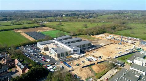 The Broxbourne School rebuilt with state-of-the-art facilities 'fit for 21st century ...