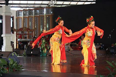 Tarian Tradisional Indonesia Terpopuler dari Berbagai Daerah