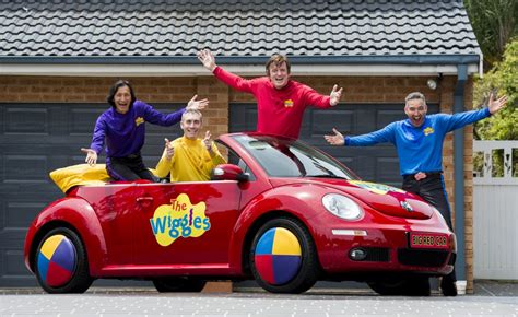 Wiggles Big Red Car fetches $35,700 at auction | The Courier Mail