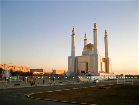 Aktobe city, Kazakhstan overview, history, photos